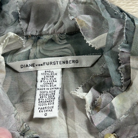 Diane Von Furstenberg DVF Pintura Silk Floral Print Button-Up Blouse Top - Picture 5 of 11